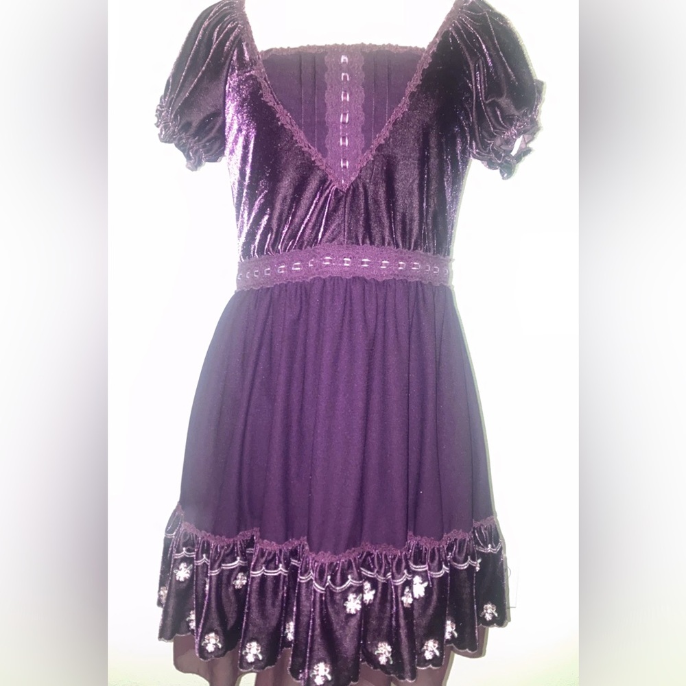 Axes Femme burgundy/plum colored dress